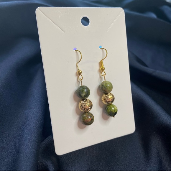 Blue Willow Boutique Earrings - Picture 3 of 4